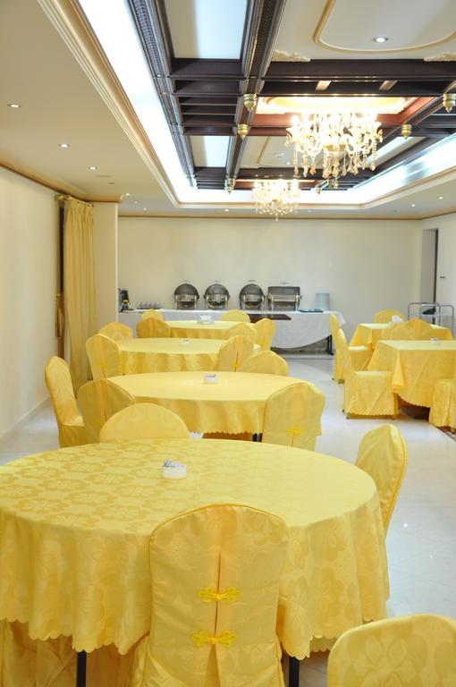 מוסקט Sahara Hotel Apartments מראה חיצוני תמונה