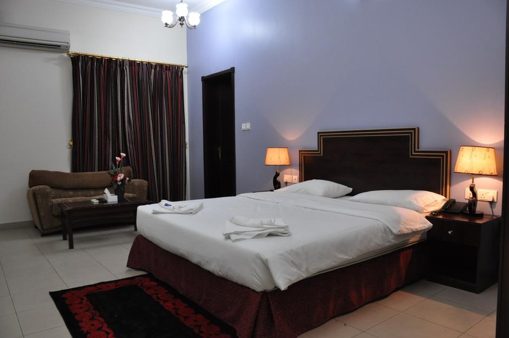 מוסקט Sahara Hotel Apartments מראה חיצוני תמונה