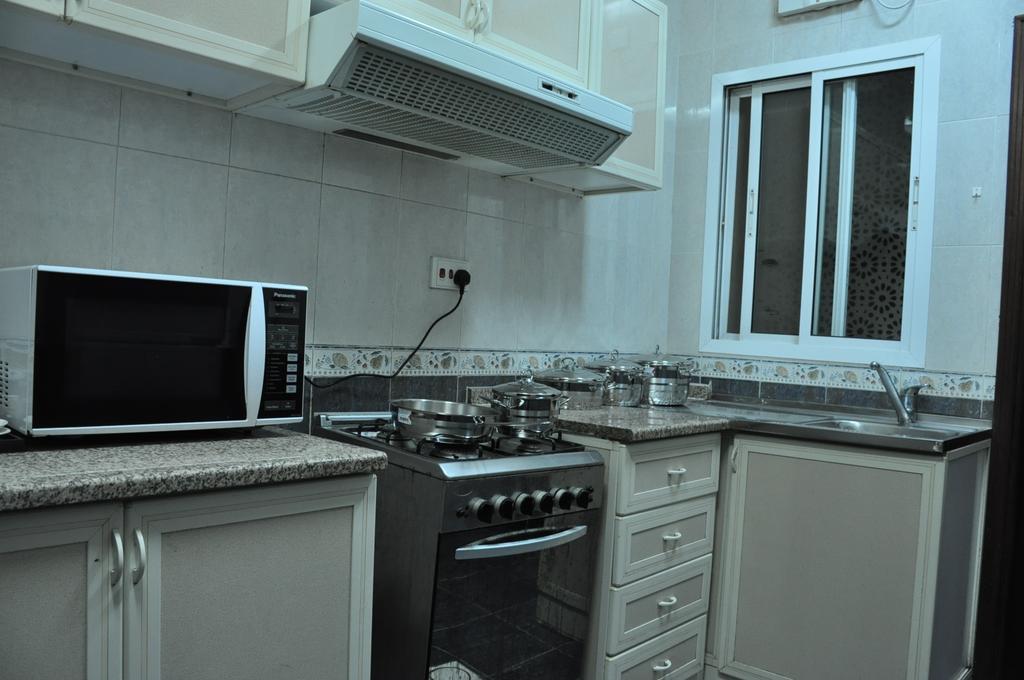 מוסקט Sahara Hotel Apartments מראה חיצוני תמונה