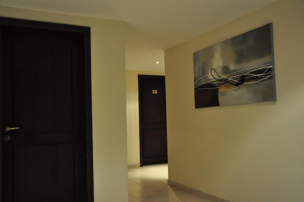 מוסקט Sahara Hotel Apartments מראה חיצוני תמונה