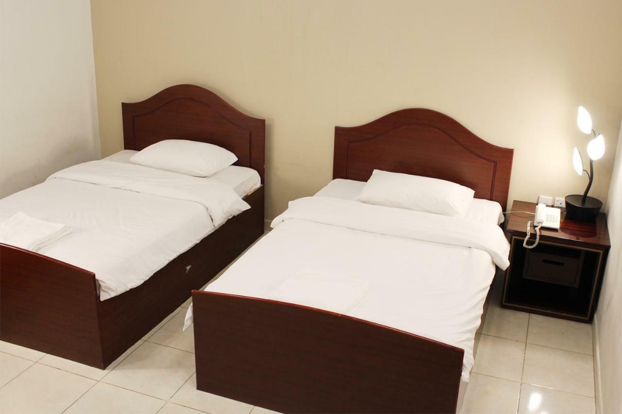 מוסקט Sahara Hotel Apartments מראה חיצוני תמונה