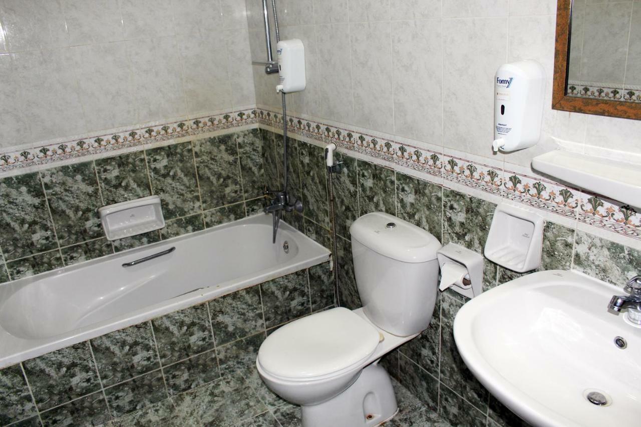 מוסקט Sahara Hotel Apartments מראה חיצוני תמונה